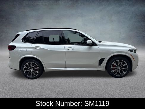 New 2026 BMW X5 xDrive40i w/ M Sport Package AWD/4WD image 6