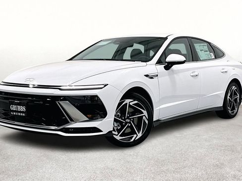 New 2026 BMW X1 xDrive28i w/ Convenience Package image 2