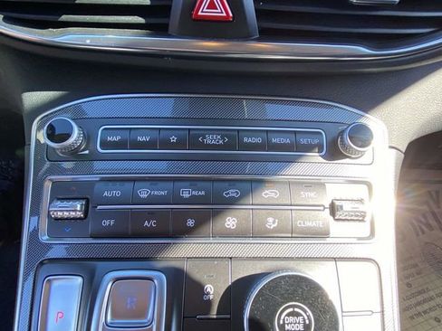 Used 2023 Hyundai Santa Fe SEL image 21