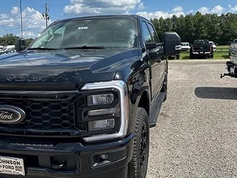 New 2025 Ford F250 XLT w/ Black Appearance Package AWD/4WD image 4