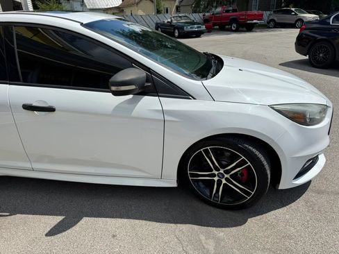 Used 2015 Ford Focus ST FWD image 11