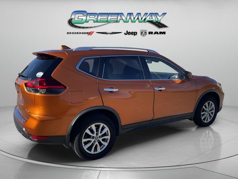 Used 2020 Nissan Rogue SV AWD/4WD image 4