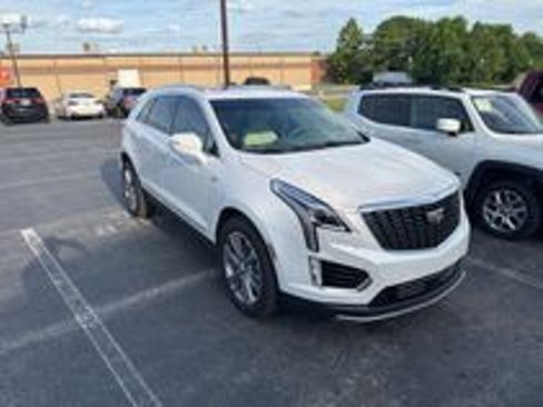 Used 2026 Cadillac XT5 Premium Luxury w/ Driver Assist Package AWD/4WD image 4