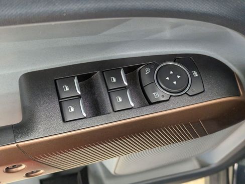 Used 2022 Ford Maverick Lariat w/ Lariat Luxury Package image 11