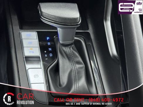 Used 2024 Hyundai Elantra Limited image 36
