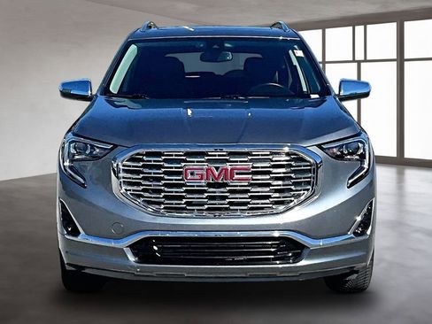 Used 2019 GMC Terrain Denali w/ Driver Alert Package II AWD/4WD image 4
