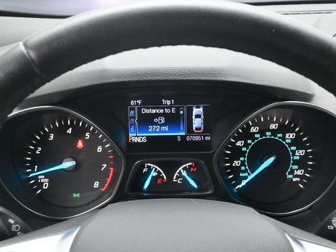 Used 2015 Ford Escape Titanium w/ Equipment Group 301A AWD/4WD image 9