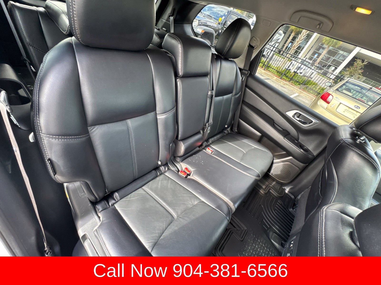 Used 2020 Nissan Pathfinder SL FWD image 19