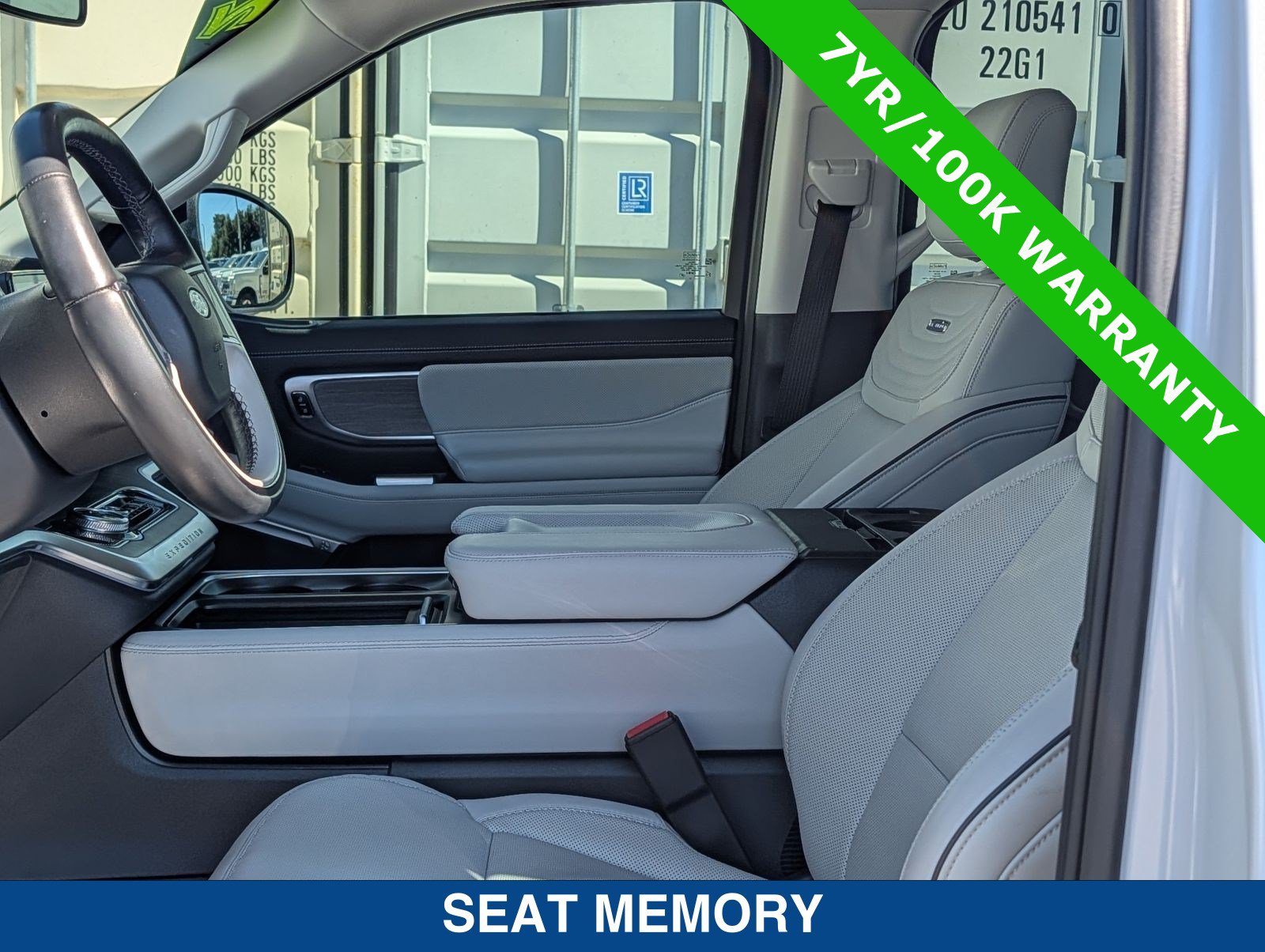 Used 2025 Ford Expedition Platinum w/ Platinum Ultimate Package AWD/4WD image 22
