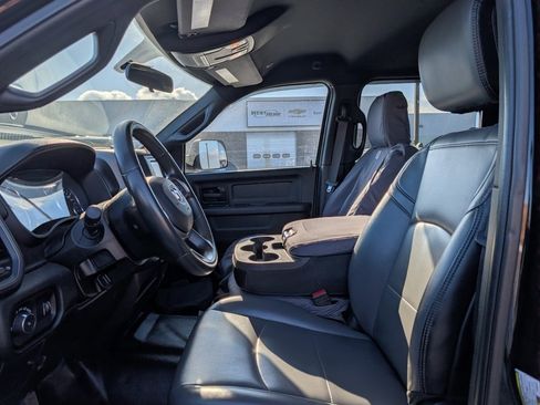 Used 2022 RAM 3500 Tradesman image 9