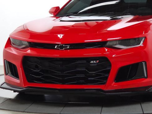 Used 2020 Chevrolet Camaro ZL1 RWD image 3