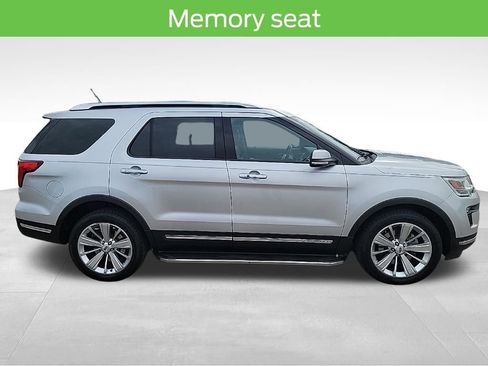 Used 2018 Ford Explorer Limited w/ Equipment Group 301A AWD/4WD image 22
