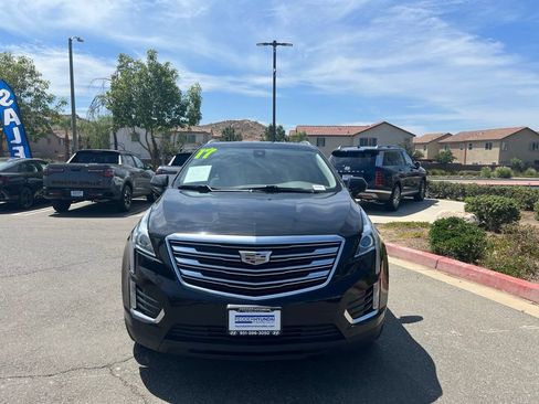 Used 2017 Cadillac XT5 Luxury w/ Driver Awareness Package AWD/4WD image 3