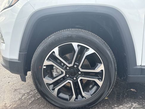 Certified 2022 Jeep Compass Limited image 34