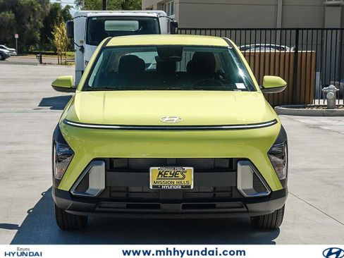 New 2026 Hyundai Kona SE FWD image 2