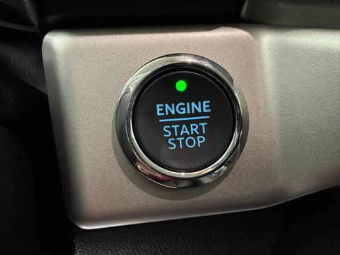 Used 2024 Ford Expedition Max XLT image 17