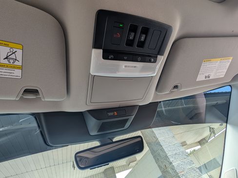 Used 2025 Nissan Pathfinder Platinum w/ Cargo Package FWD image 32
