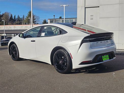 New 2026 Toyota Prius Plug-In Hybrid image 9