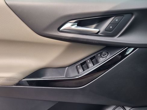 New 2026 Chevrolet Equinox LT w/ Convenience Package II image 19