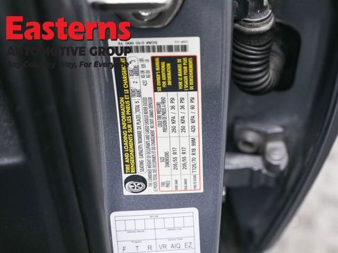 Used 2024 Volkswagen Jetta SE image 33