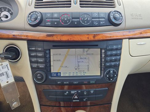 Used 2004 Mercedes-Benz E 320 Sedan image 18