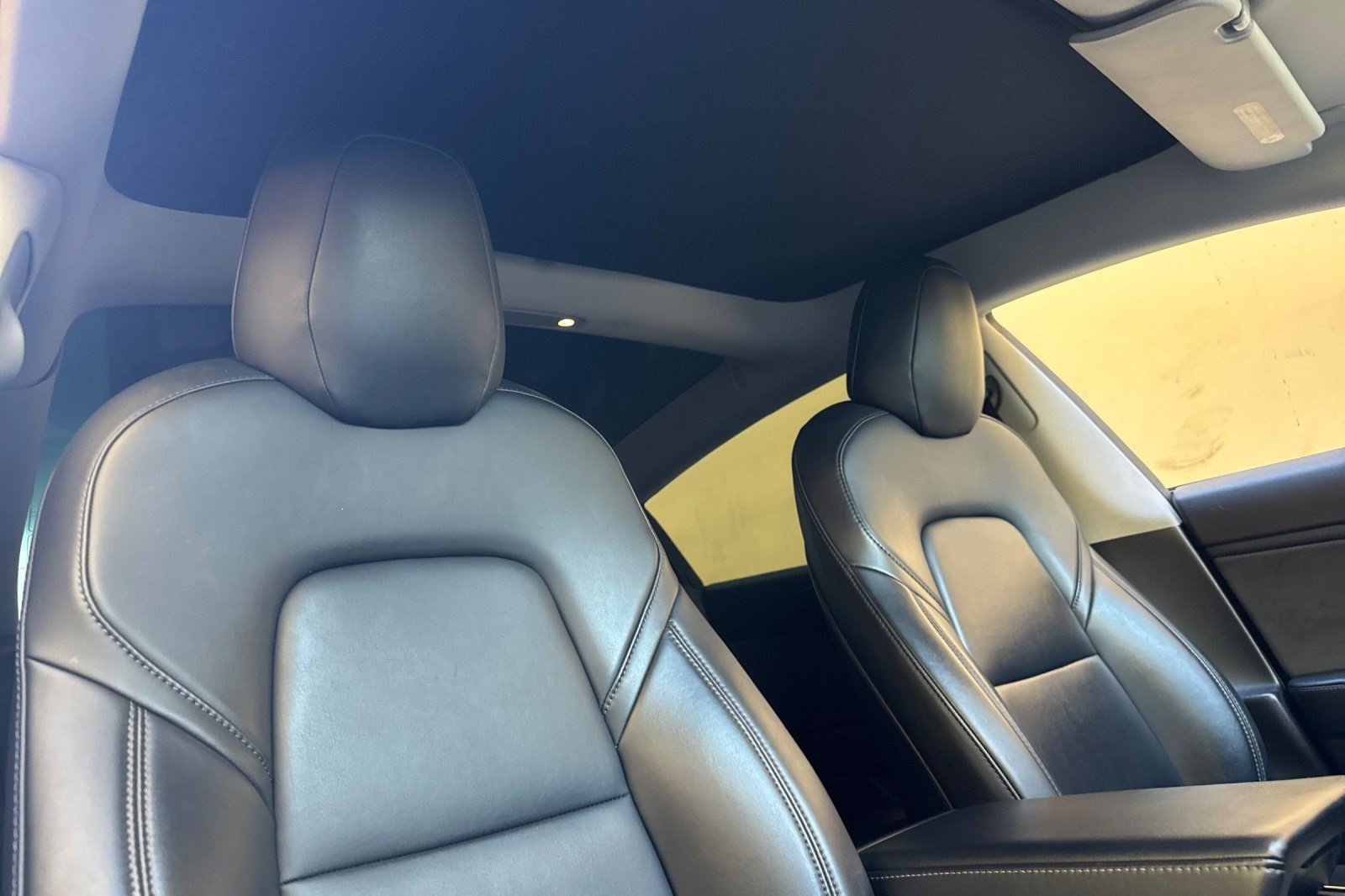 Used 2018 Tesla Model 3 Long Range RWD image 28