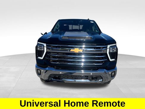 Used 2024 Chevrolet Silverado 2500 LTZ w/ LTZ Convenience Package image 9