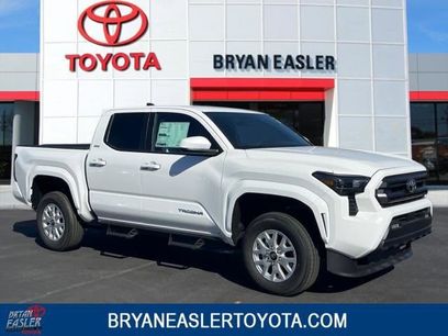 New 2025 Toyota Tacoma SR5