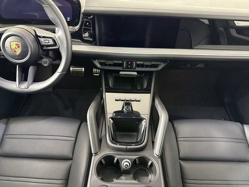 Used 2024 Porsche Cayenne S AWD/4WD image 14