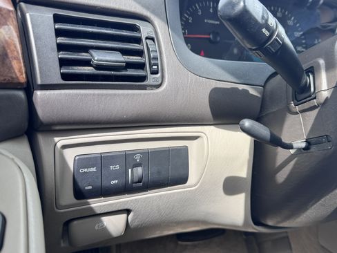 Used 2005 Hyundai XG350 FWD image 26