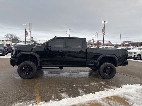 Used 2024 GMC Sierra 2500 AT4X AWD/4WD image 5