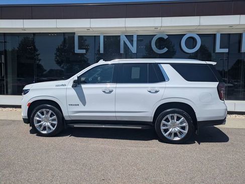 Used 2024 Chevrolet Tahoe High Country AWD/4WD image 3