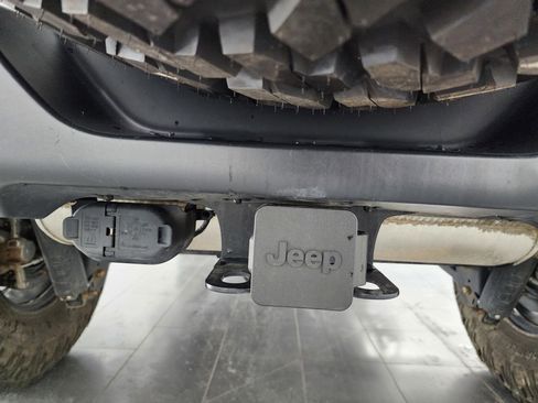 Used 2020 Jeep Wrangler Unlimited Rubicon w/ LED Lighting Group AWD/4WD image 38