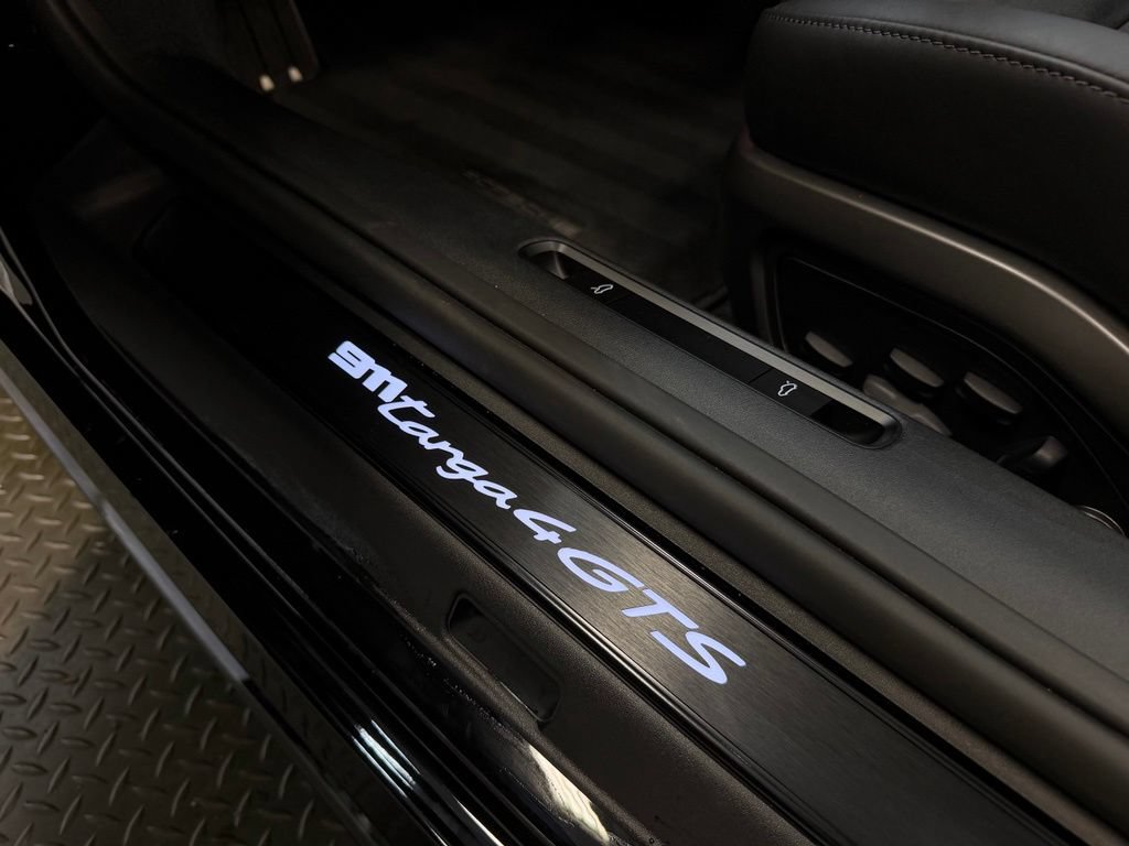 Certified 2025 Porsche 911 Targa 4 GTS AWD/4WD image 11