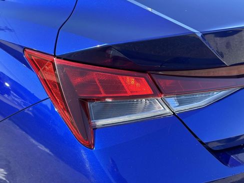 Certified 2023 Hyundai Elantra SEL image 12