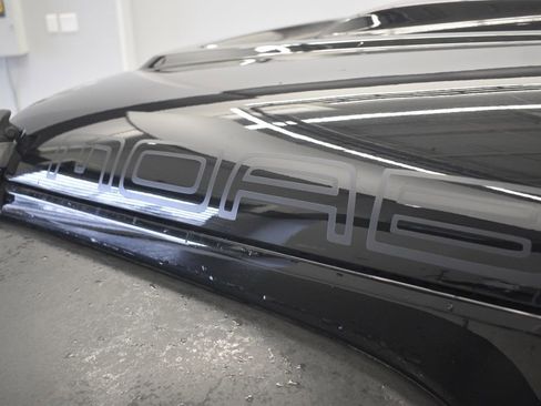 Used 2013 Jeep Wrangler Unlimited Sahara image 22