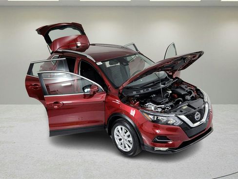 Used 2022 Nissan Rogue Sport SV image 25
