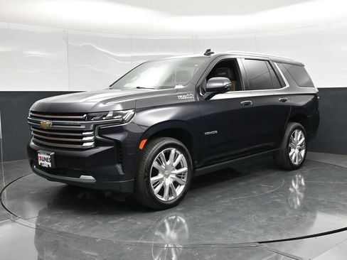 Used 2022 Chevrolet Tahoe High Country w/ Premium Package 2 AWD/4WD image 7