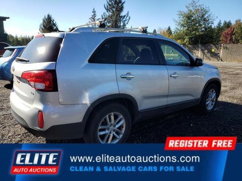 Used 2015 Kia Sorento LX image 6