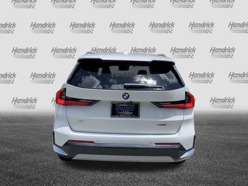 Used 2025 BMW X1 xDrive28i w/ Technology Package image 8