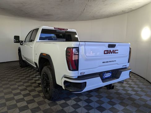 New 2026 GMC Sierra 2500 AT4 w/ AT4 Premium Plus Package AWD/4WD image 4