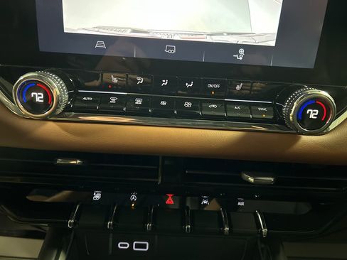 New 2026 GMC Canyon AT4 image 17