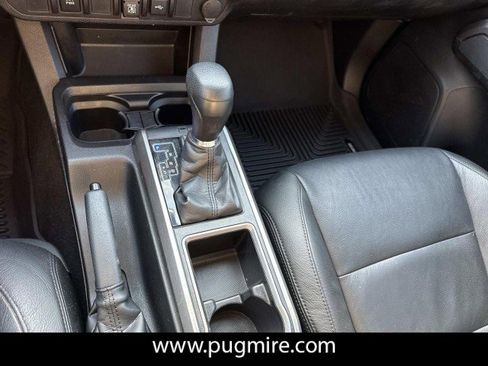 Used 2022 Toyota Tacoma SR5 image 31