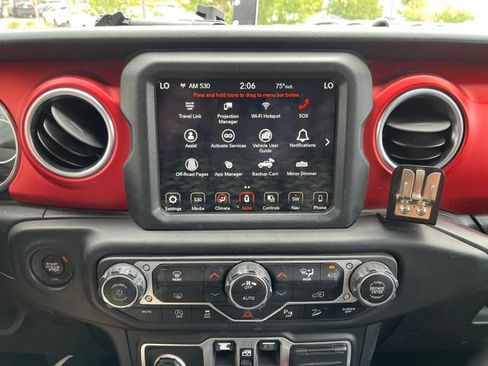 Used 2018 Jeep Wrangler Unlimited Rubicon AWD/4WD image 8