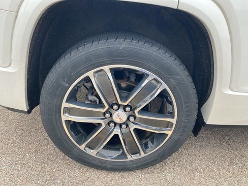 Used 2017 GMC Acadia Denali FWD image 9