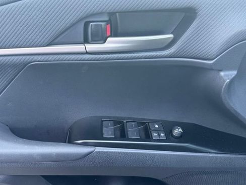 Used 2025 Toyota Camry SE FWD image 23