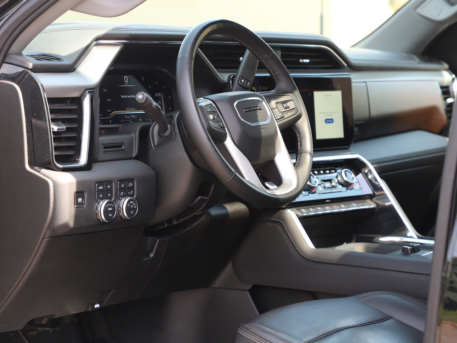 Used 2025 GMC Sierra 2500 Denali AWD/4WD image 24