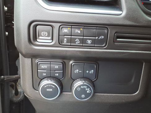 Certified 2022 Chevrolet Tahoe Z71 w/ Luxury Package image 18