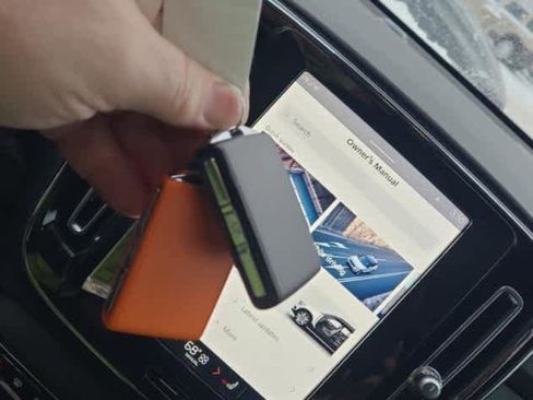 Used 2023 Volvo C40 P8 Recharge Plus w/ Climate Package image 3