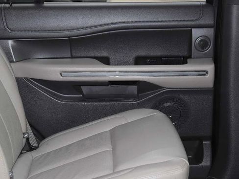 Certified 2019 Ford Expedition XLT w/ Equipment Group 202A image 26